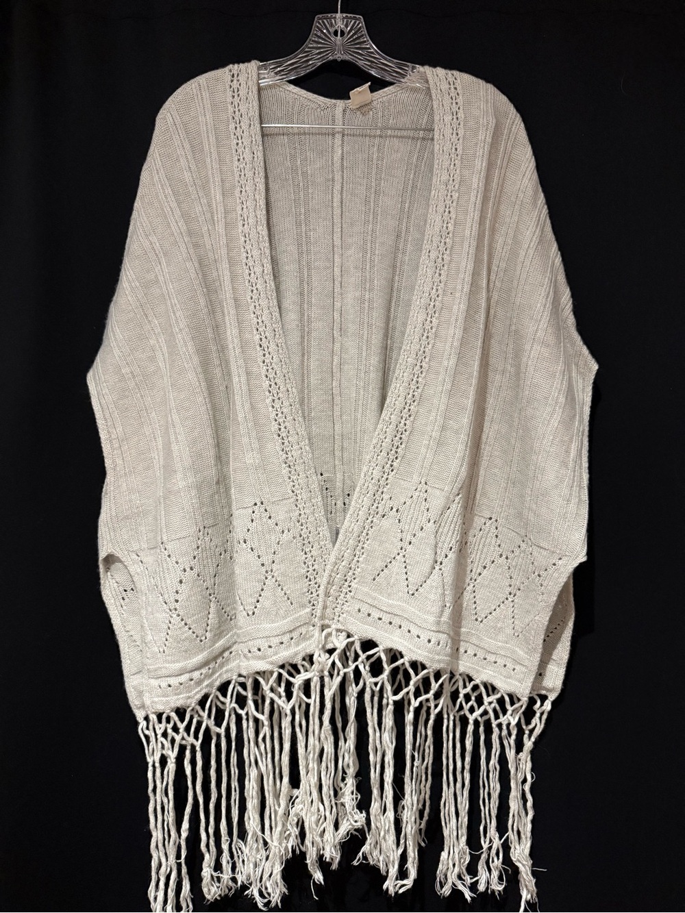 La Hearts Open-Front Knit Fringe Poncho in Cream